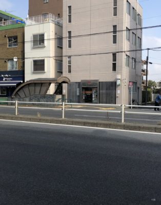 荻窪川南局と地下道入口