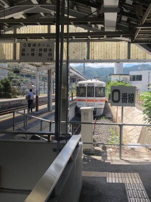 岡谷駅0番ホーム