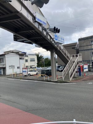富士川駅前の歩道橋
