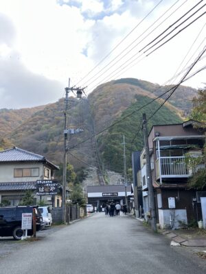 ケーブル黒川駅1