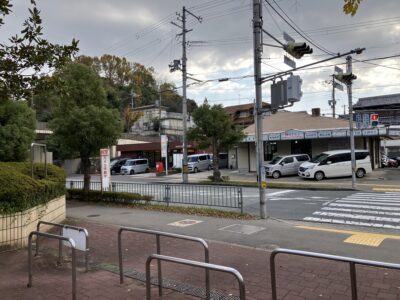 郵便局前の横断歩道