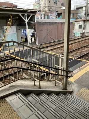 多田駅構内踏切