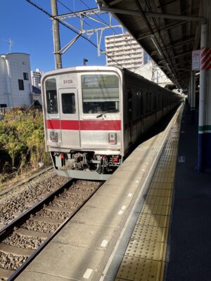 普通森林公園行き9000系