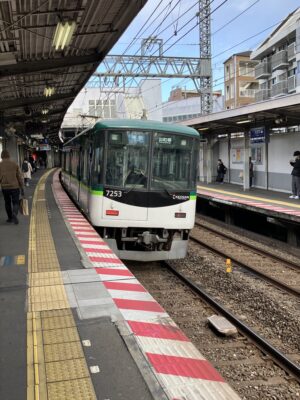 準急出町柳行き7200系光善寺駅