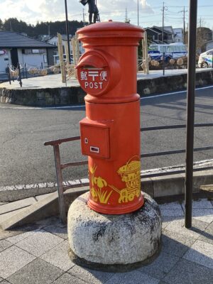 佐原駅前の丸ポスト