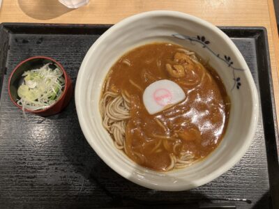 スパイス香るそばいちのカレーそば