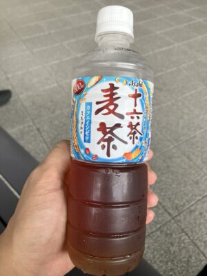 十六茶の麦茶