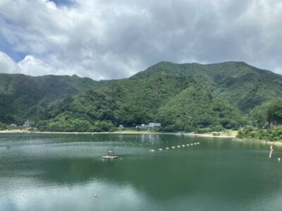 精進湖の眺め2