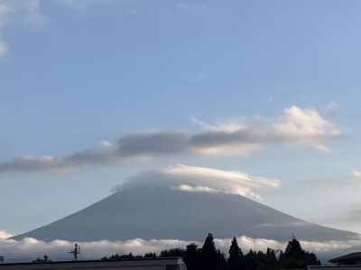 富士山と笠雲