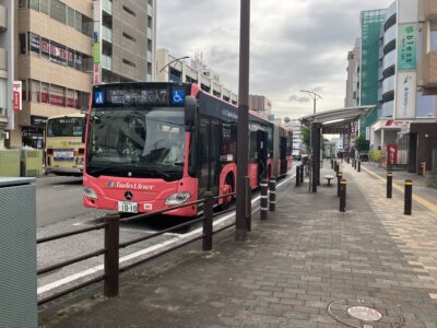 湘25系統慶応中高等部前行き