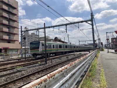 湘南新宿ライン快速平塚行き