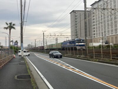EF210とコンテナ列車