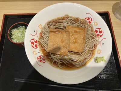 冷やしきつねそば